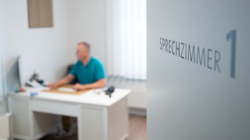 Sprechzimmer in einer Arztpraxis