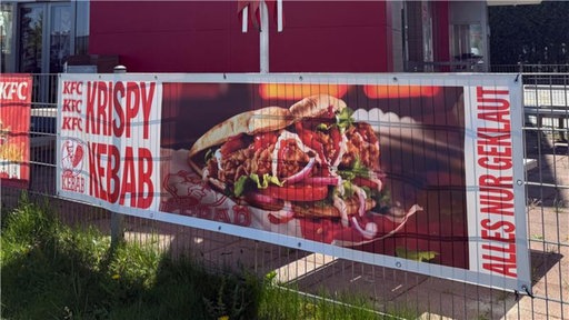 KFC Werbebanner mit "Krispy Kebab"
