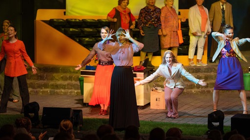 Laura-Levita Valytė bei ihrer Deaf Performace. 