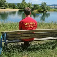 Auf dem Weg zu der blauen Schwimmplattform passierte das tödliche Badeunglück.