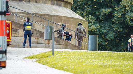 Ein Mitglied der rechtsextremistischen Gruppe "Identitäre Bewegung" wurde von der Polizei gefasst.