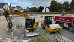 Bagger auf der Baustelle in Detmold