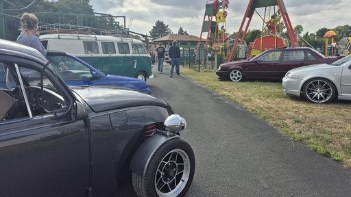 Ausgestellte Oldtimer im Potts Park Minden.