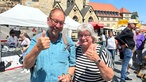 Dauemen hoch vom Ehepaar Lüdicke