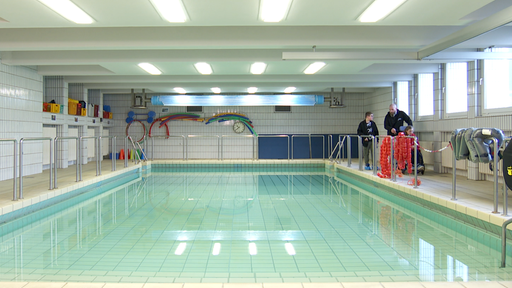 Ein Lehrschwimmbecken