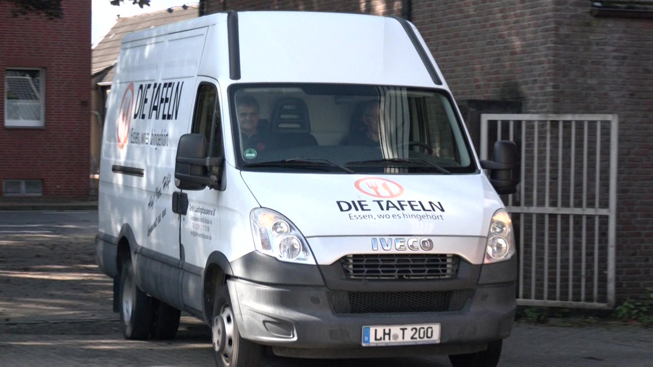 der Lkw der Lüdinghausener Tafel