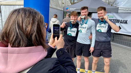 Drei Jungs mit Medaille beim Osterlauf in Paderborn