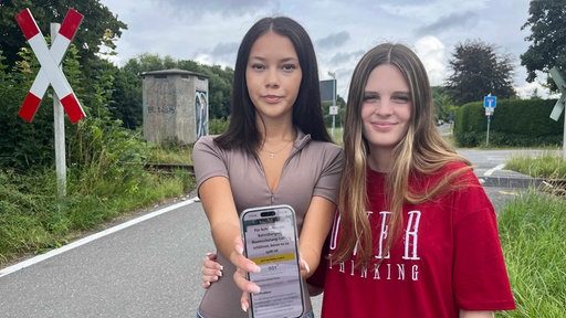 Angelina Green (links) und Jolina Fliß (rechts)