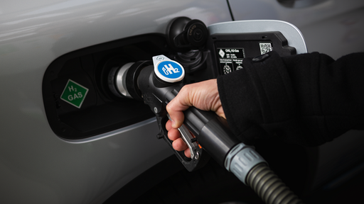 Zapfsäule an Wasserstoff-Tankstelle