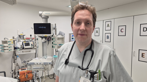 Hans-Peter Reuters, leitender Oberarzt der zentralen Notaufnahme des St. Josef Hospital.