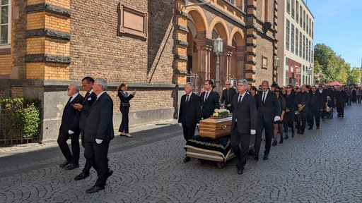 Trauermarsch für Konrad Beikircher