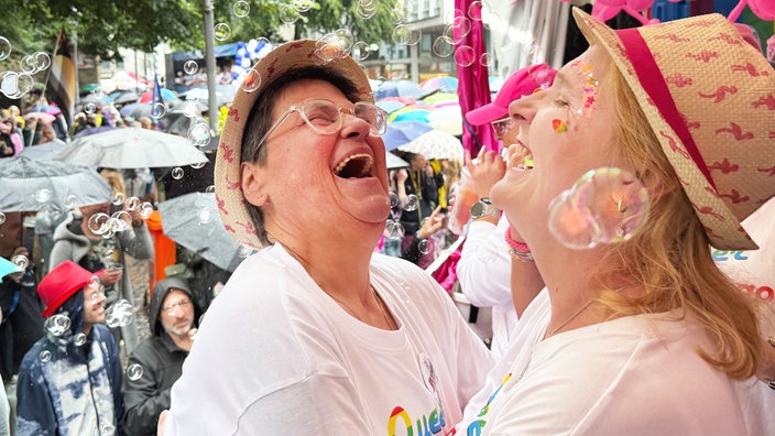 Queere Flamingos beim Kölner CSD