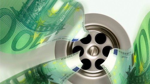 Abfluss mit 100 € Geldscheinen