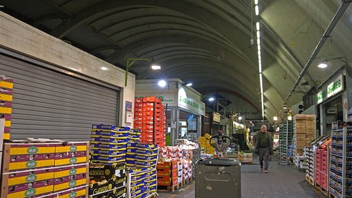 Blick auf den Kölner Großmarkt von innen.