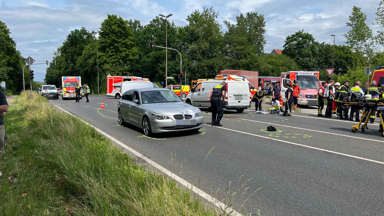 Rettungskräfte vor Ort im Einsatz
