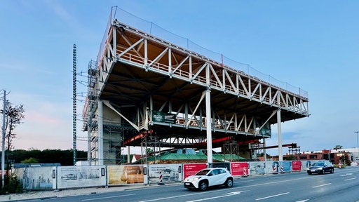 Baustelle: Mack-Pyramide in Monheim
