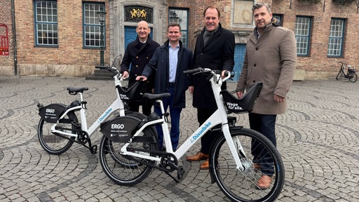 Die Stadt Düsseldorf hat das neue Fahrrad-Leihsystem "Düsselbike" vorgestellt