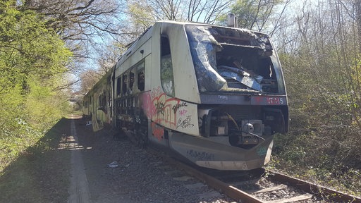 Ausgebrannter Dieseltriebwagen
