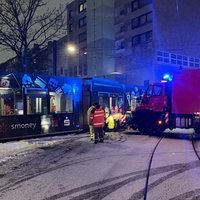 Entgleiste Rheinbahn in Düsseldorf