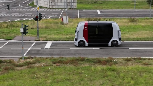 autonom-fahrender Shuttle-Bus