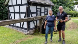  Henny Verwaaijen und Janine Artz beim Wandern