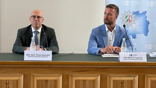 Staatsanwalt Baumert und Leiter der Ermittlungskommission Vagnsoe