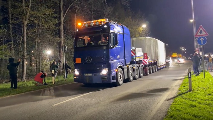 Castor-Transport setzt sich in Bewegung