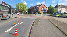 Durch die Polizei abgesperrte Kreuzung
