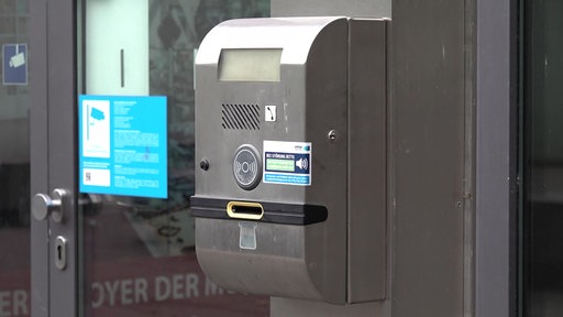 Codekarten-Automat am Parkhaus Cäcilienstraße Köln