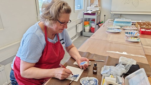 Kursteilnehmerin Kerstin Bannach in der Düsseldorfer Volkshochschule
