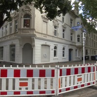 Das Mehrfamilienhaus in Dortmund ist abgesperrt worden. 