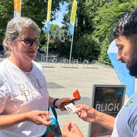 Ausweiskontrolle im Freibad Bochum-Werne