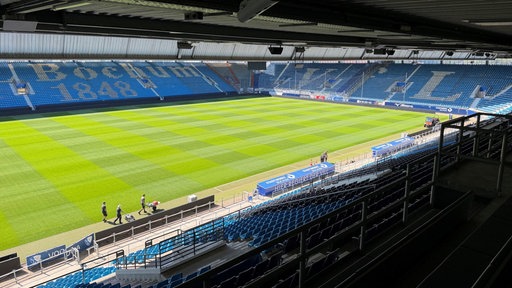 Die leeren Tribünen des Ruhrstadions 