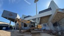 Ein Bagger auf der Baustelle vor dem Ruhrstadion