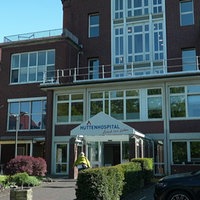 Das Eingangsgebäude des Hüttenhospitals in Dortmund-Hörde