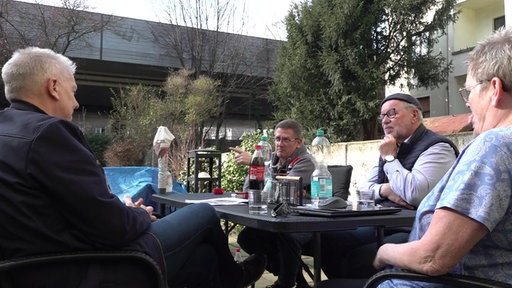 Im Garten direkt an der A59