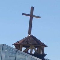 Neues Gipfelkreuz für Ruhrgebiet in Breckerfeld auf einem Restaurantdach