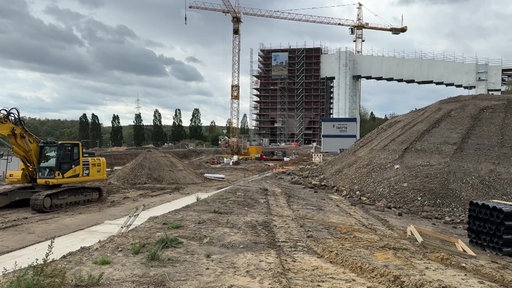 Kohlenturm auf der Baustelle der Internationalen Gartenausstellung in Gelsenkirchen