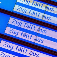 Anzeige der Deutschen Bahn: Zug fällt aus