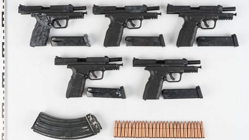 Die Polizei Recklinghausen sicherte die Schusswaffen samt Munition