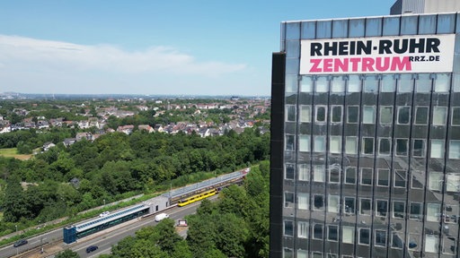 Der ehemalige Stinnes-Tower am Rhein Ruhr Zentrum in Mülheim