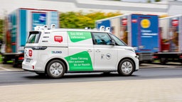 Selbstfahrendes Lieferauto vom REWE