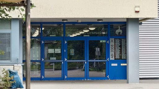 Eingang des Willibrord-Gymnasiums in Emmerich