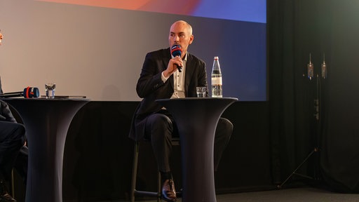 Gelsenkirchens Polizeipräsident Tim Frommeyer beim WDR Lokalzeit Stadtgespräch