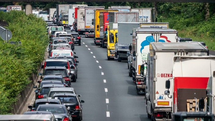 Stau auf der A40 bei Mülheim