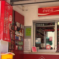 Eine bunte Kiosktheke