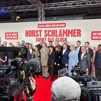 Gruppenfoto mit Schauspielern