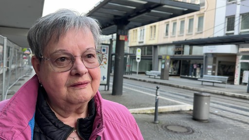 Eine Frau aus Witten zeigt sich schockiert über den tödlichen Messerangriff