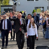 Bundeskanzler Friedrich Merz am Carolus-Magnus-Gymnasium in Marsberg