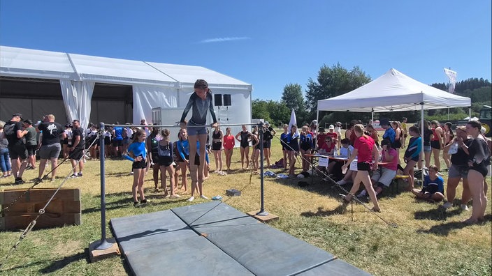 portlerinnen und Sportler beim Gillerberg-Turnfest